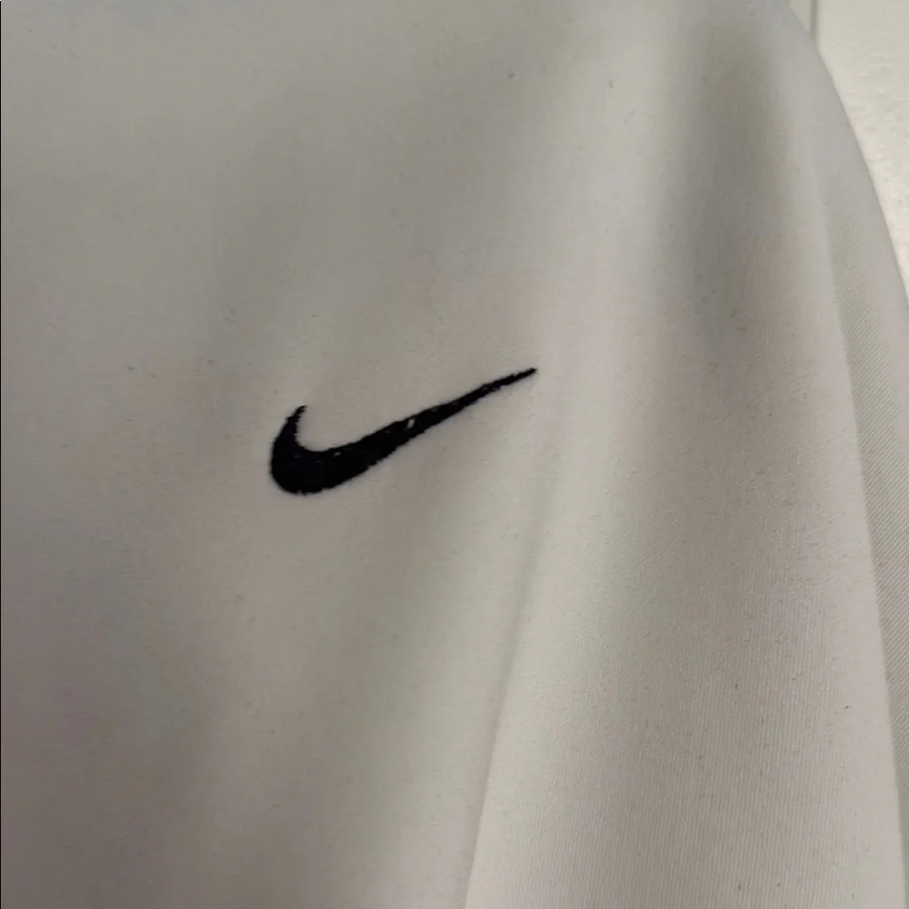 Nike Men's Off-White Crewneck Sweater - Picture 4 of 4